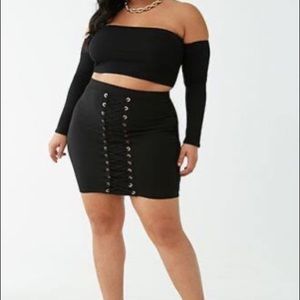 FOREVER 21 PLUS lace up mini skirt